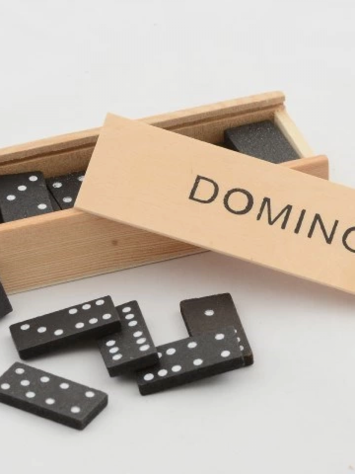 Ahşap Kutulu Domino Alk4019