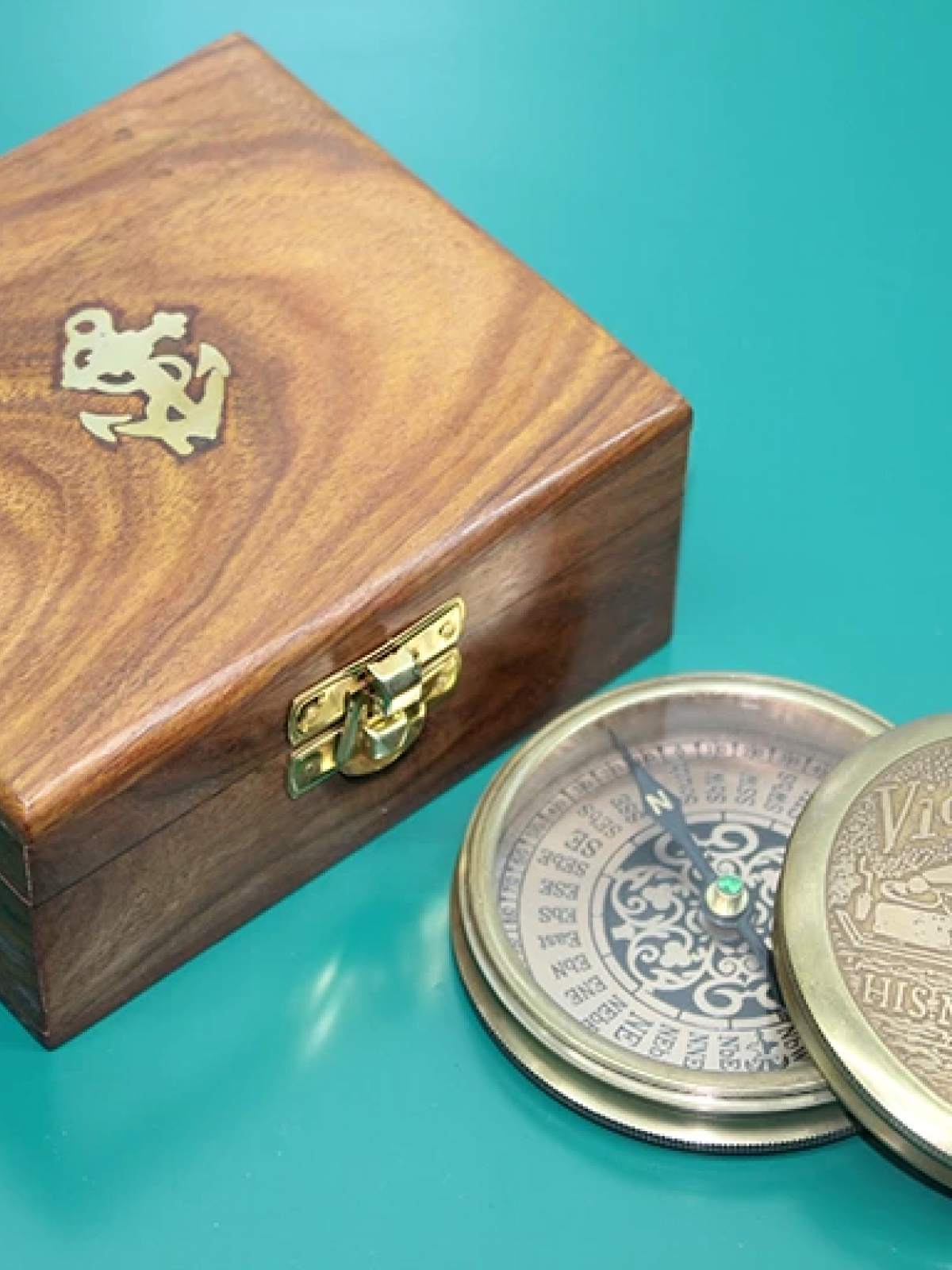 Ahşap Kutulu Pirinç Pusula 16222