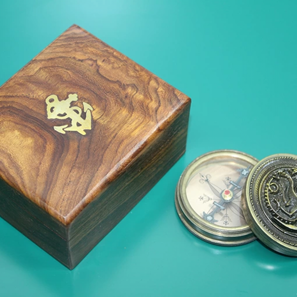 Ahşap Kutulu Pirinç Pusula 16223