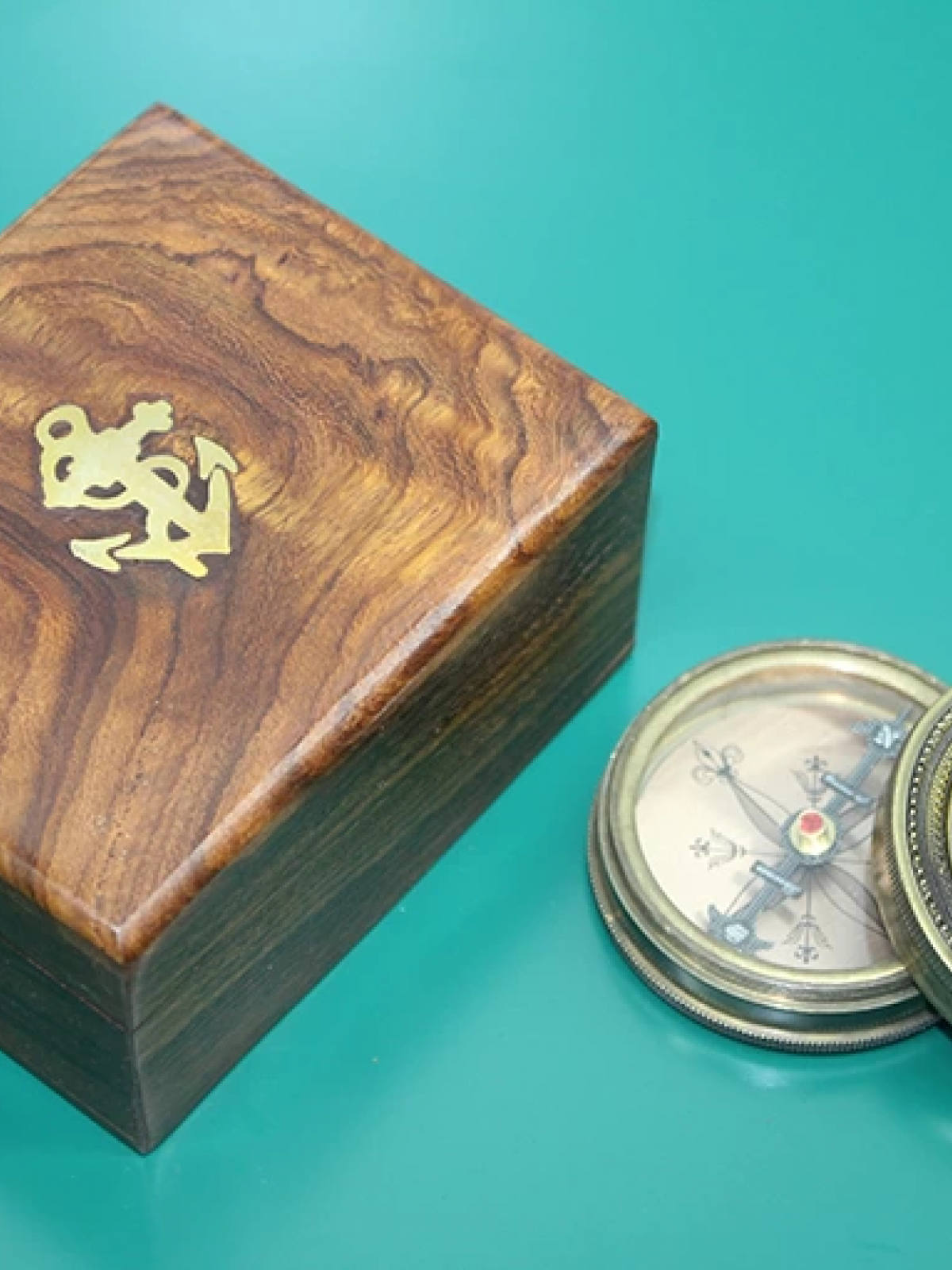 Ahşap Kutulu Pirinç Pusula 16223