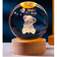 Dekoratif Ayıcık Tasarımlı Ahşap Altlıklı Işıklı Cam Küre Cam:6cm Ahşap:2cm