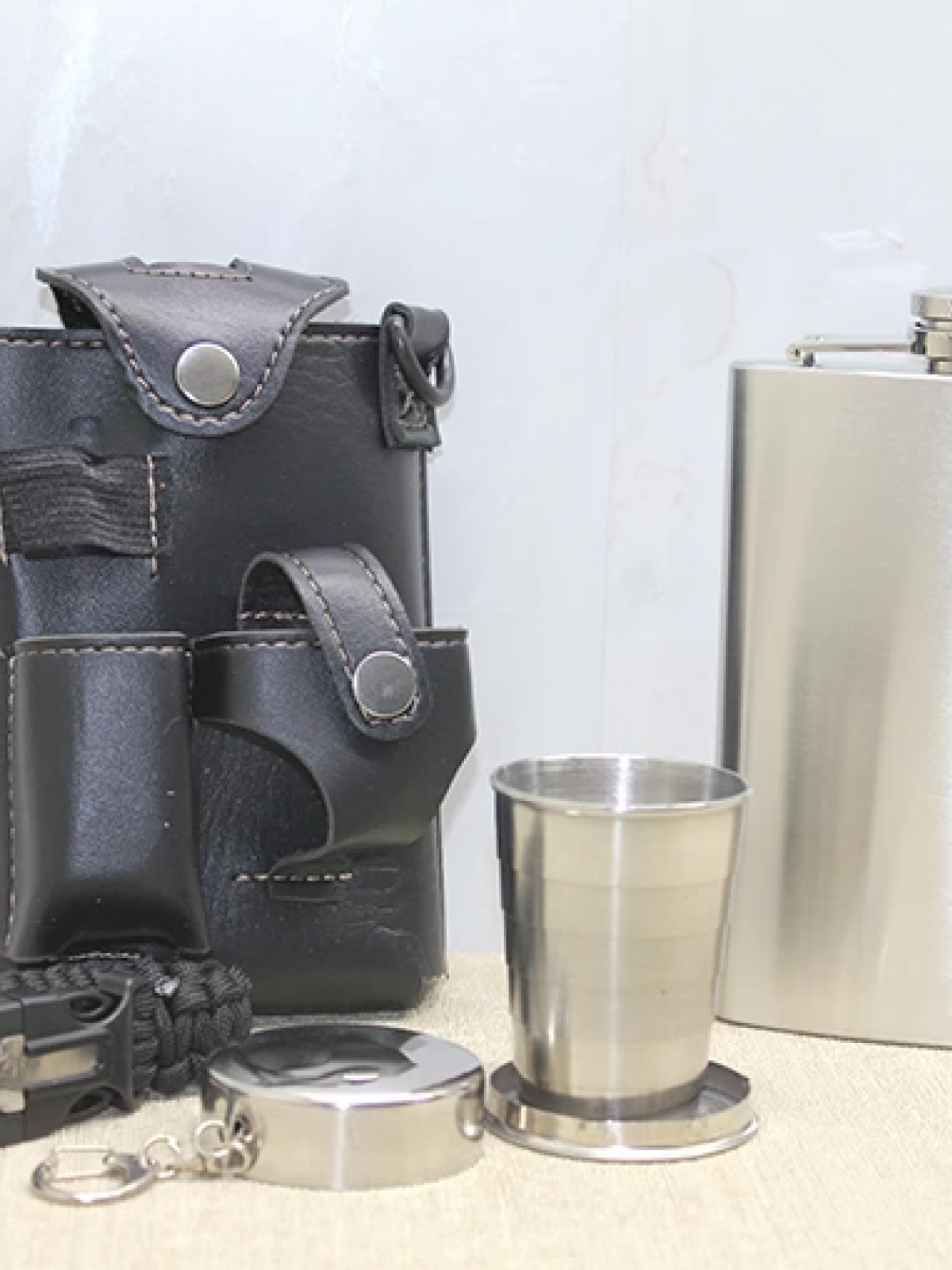 Deri Kılıflı Shot Bardaklı Matara Alk3913