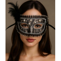 Siyah Renk Yandan Tüylü İnci İşlemeli Taşlı Dantelli Parti Maskesi 17x12 Cm
