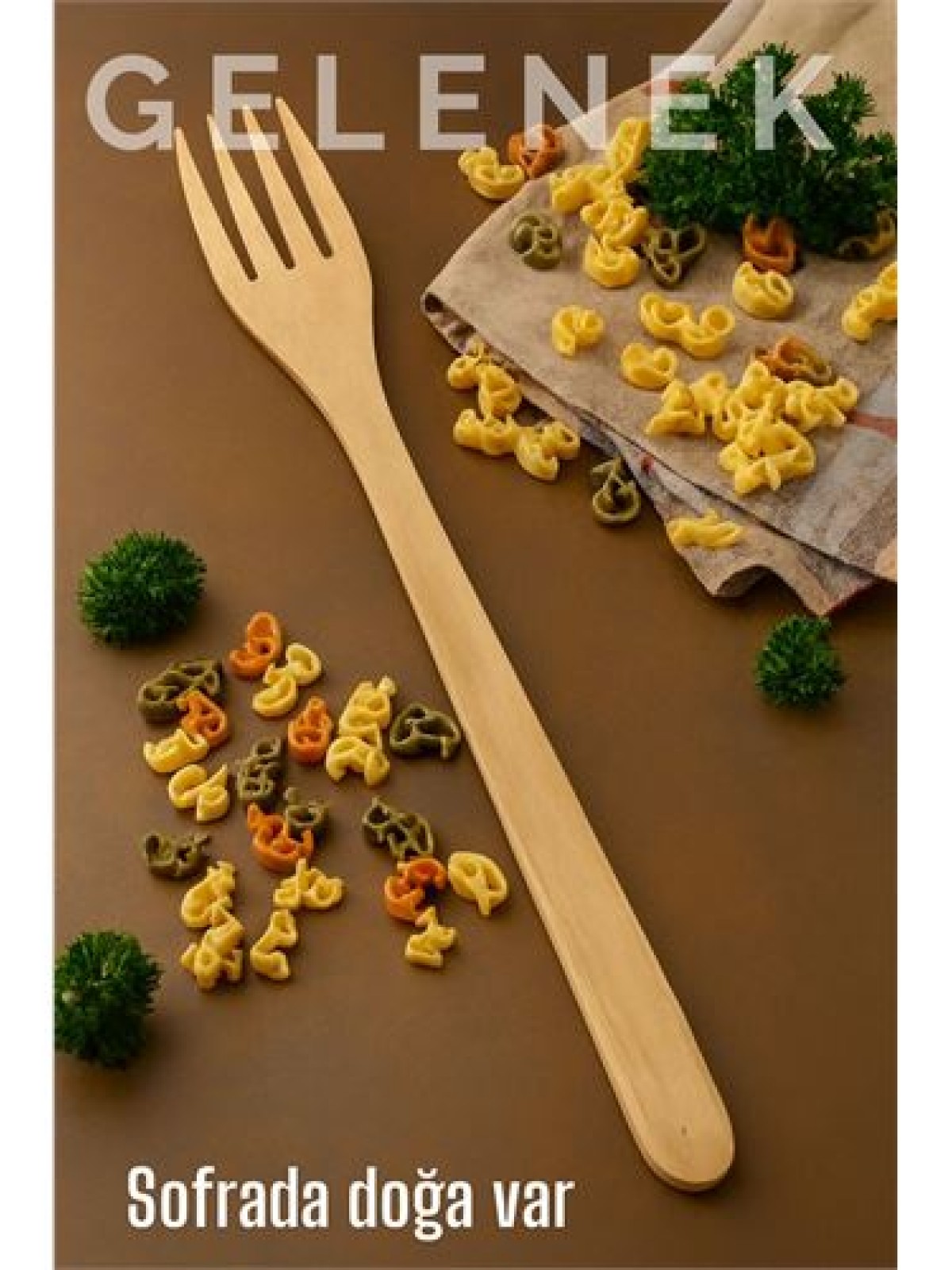 Doğal Gürgen Ağacı Servis Çatalı – 25 cm, El Yapımı Ahşap Mutfak Gereci