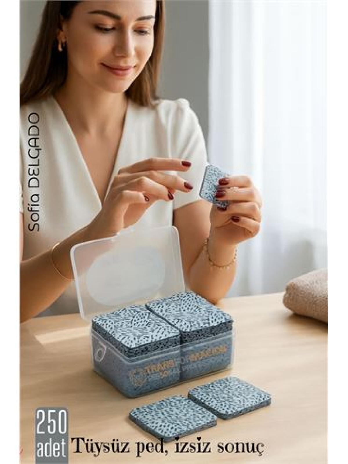 250’li Oje Çıkarıcı Tüysüz Ped – Plastik Kutulu, Kompakt, Hijyenik Tırnak Temizleme Mendili